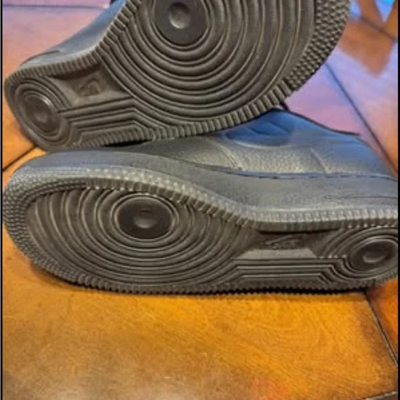 Nike Air Force 1 Men's Black Shoes - Weatherproof style - Picture 4 of 6